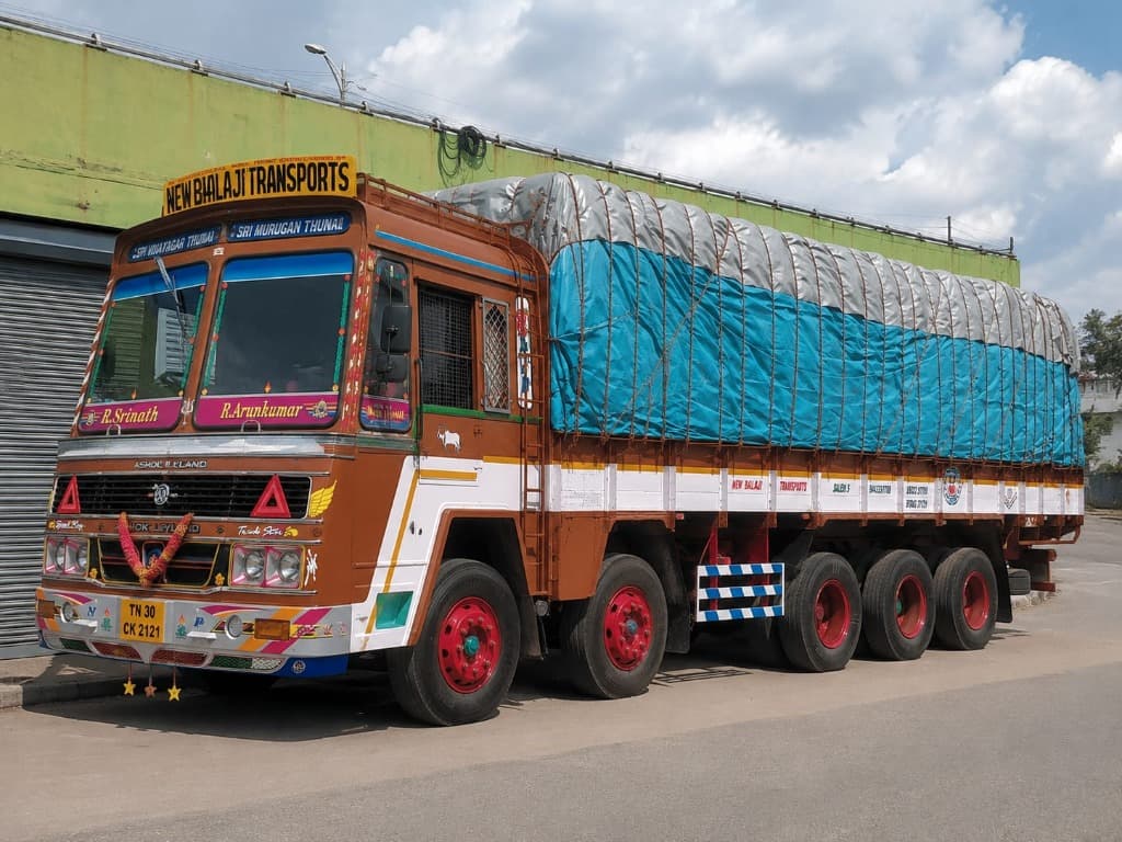 16-Wheeler Open Body Truck