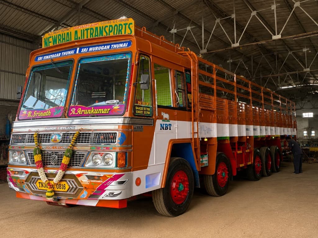 14-Wheeler Open Body Truck